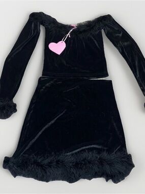 Sugar Thrillz Black Velvet Feather Trim Matching Set NWT top S skirt XS